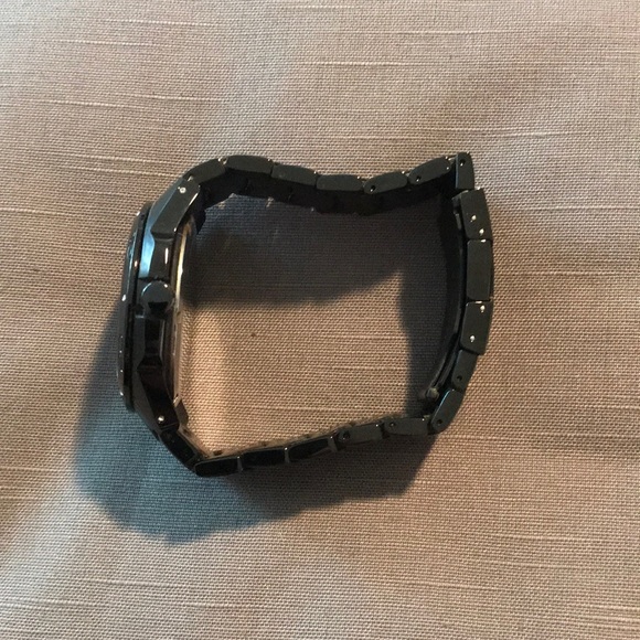 Watch - Picture 2 of 3